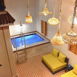Azra Marrakech بيت ضيافة مراكش